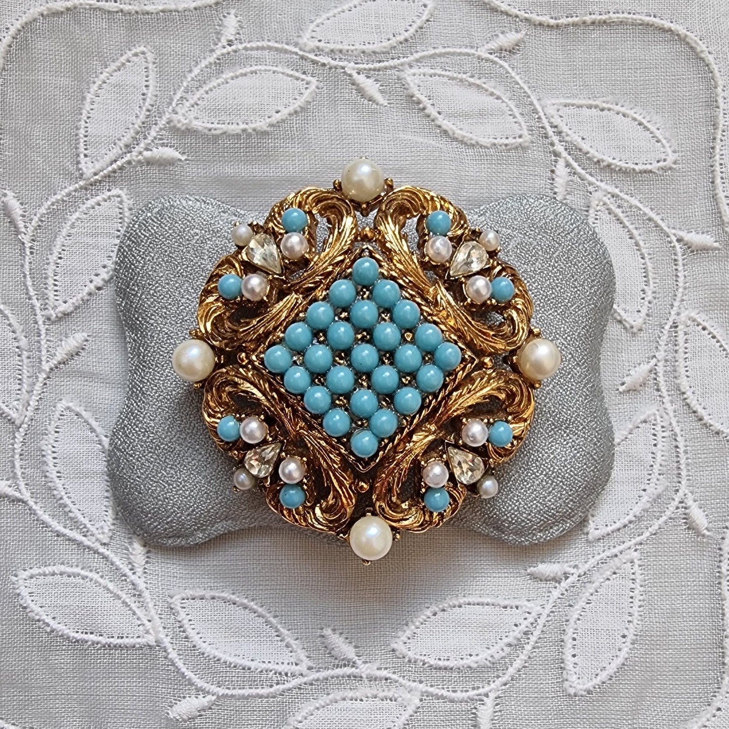 Brooch - Art Faux Pearls and Turquoise Brooch