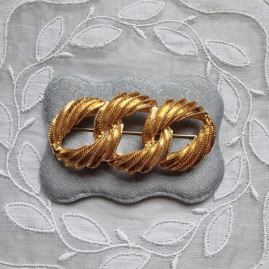 Brooch - Monet Gold Plait Chain Brooch