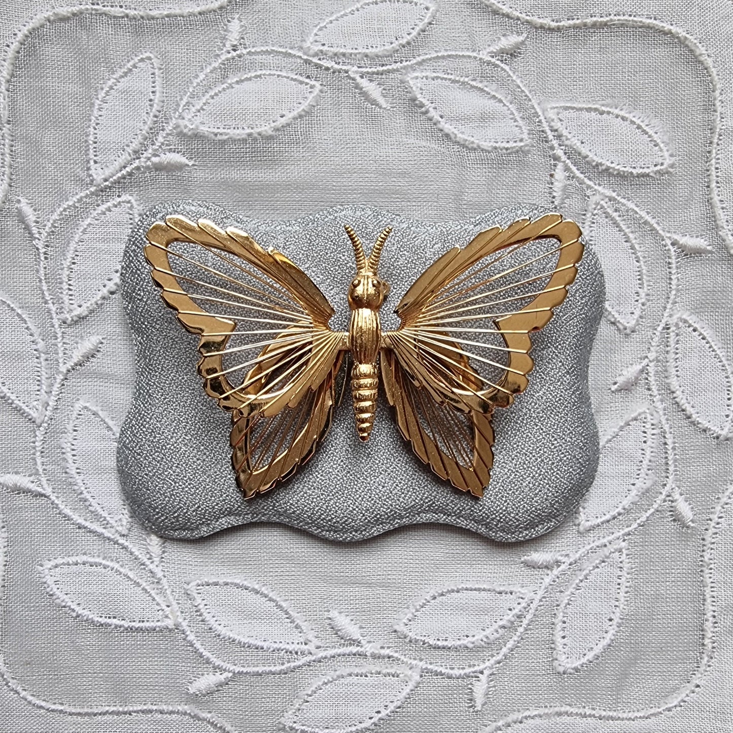 Brooch - Monet Gold Wire Butterfly Brooch