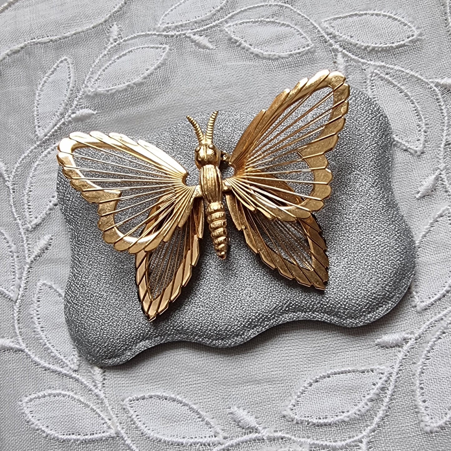 Brooch - Monet Gold Wire Butterfly Brooch