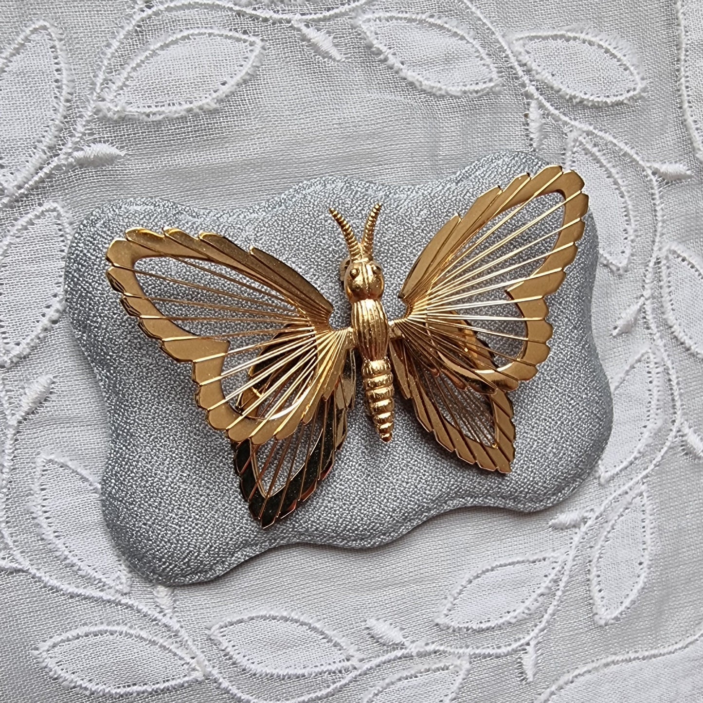 Brooch - Monet Gold Wire Butterfly Brooch