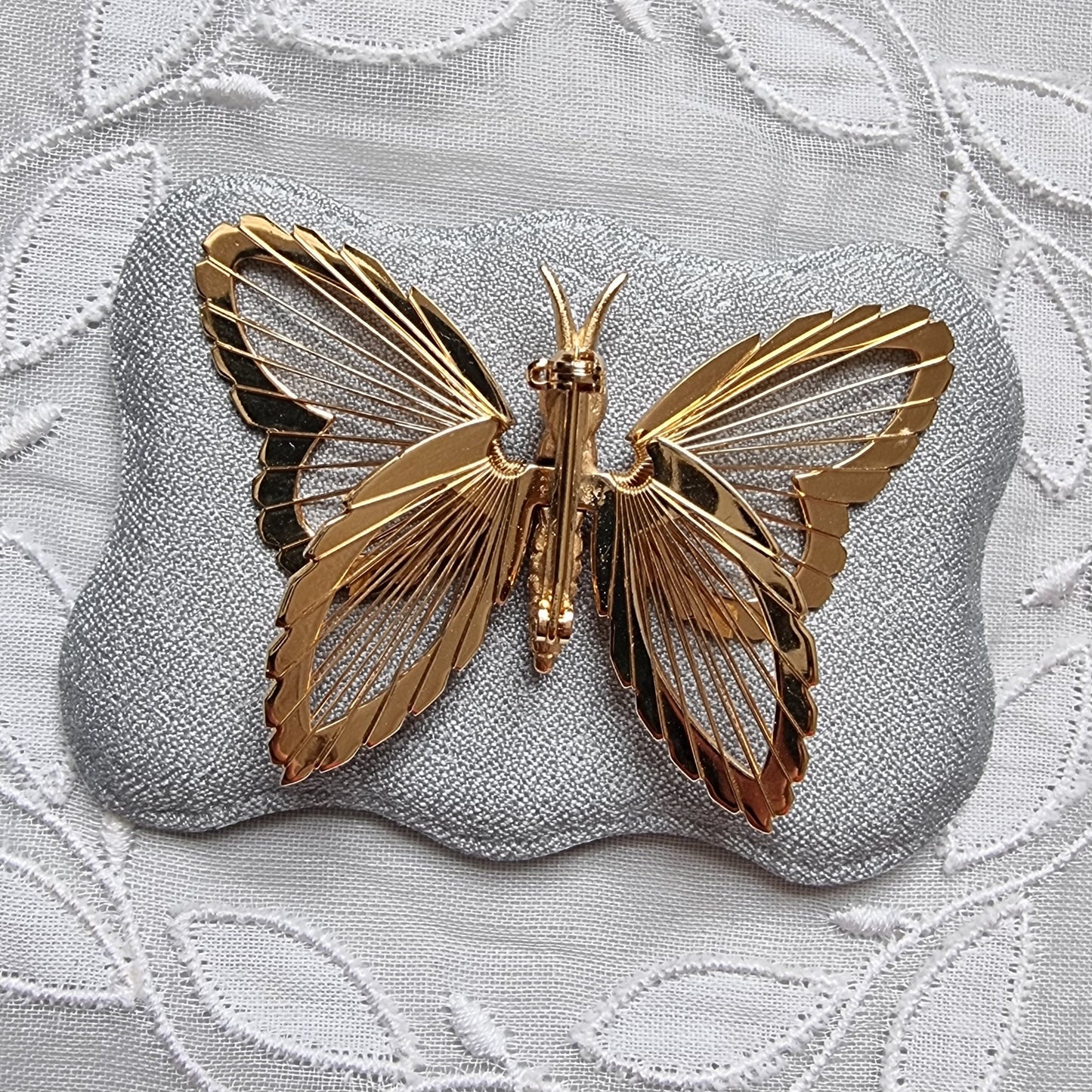 Brooch - Monet Gold Wire Butterfly Brooch