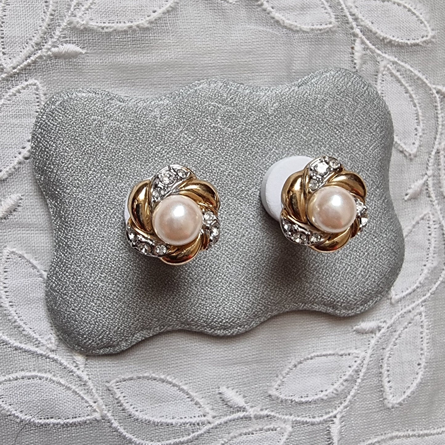 Posts - Gold and Crystals Swirl Pearl Stud Earrings