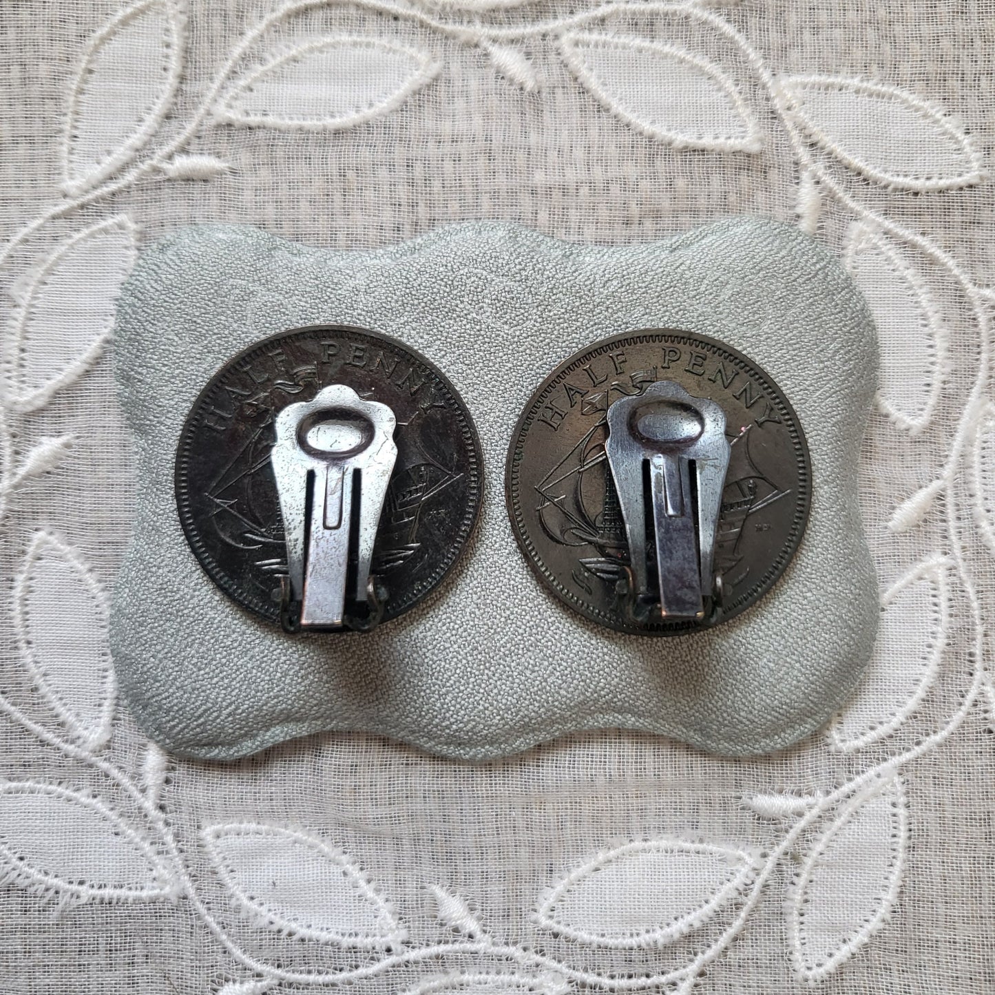 Clip on - Elizabeth II 1959 Half Penny Coin Clip on Earrings