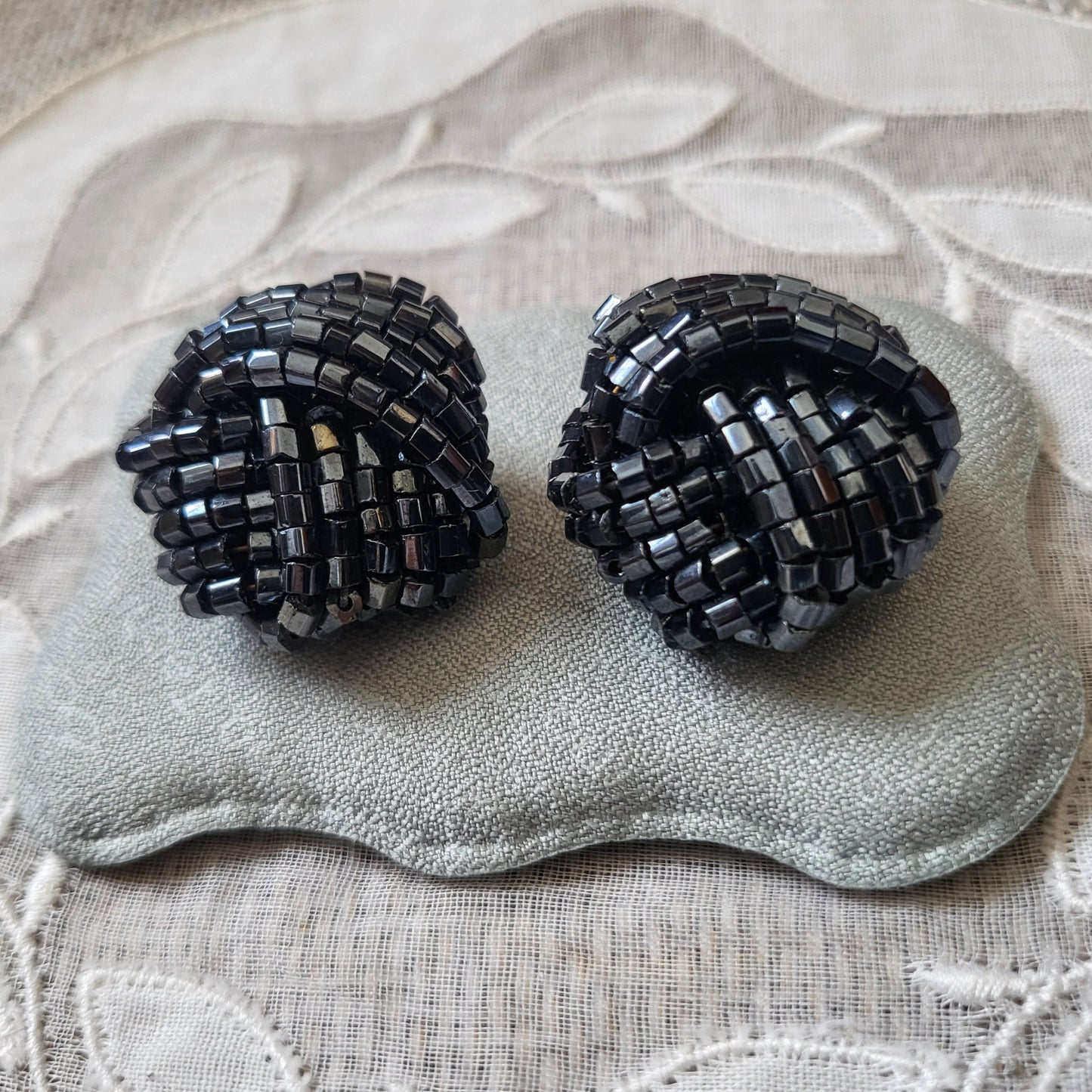 Clip on - Hematite Beads Knot Clip On Earrings