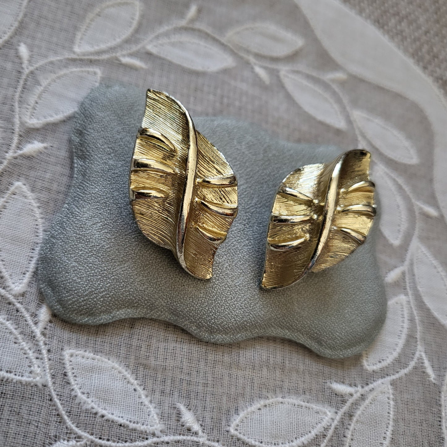 Clip on - Coro Gold Leaf Clip on Earrings