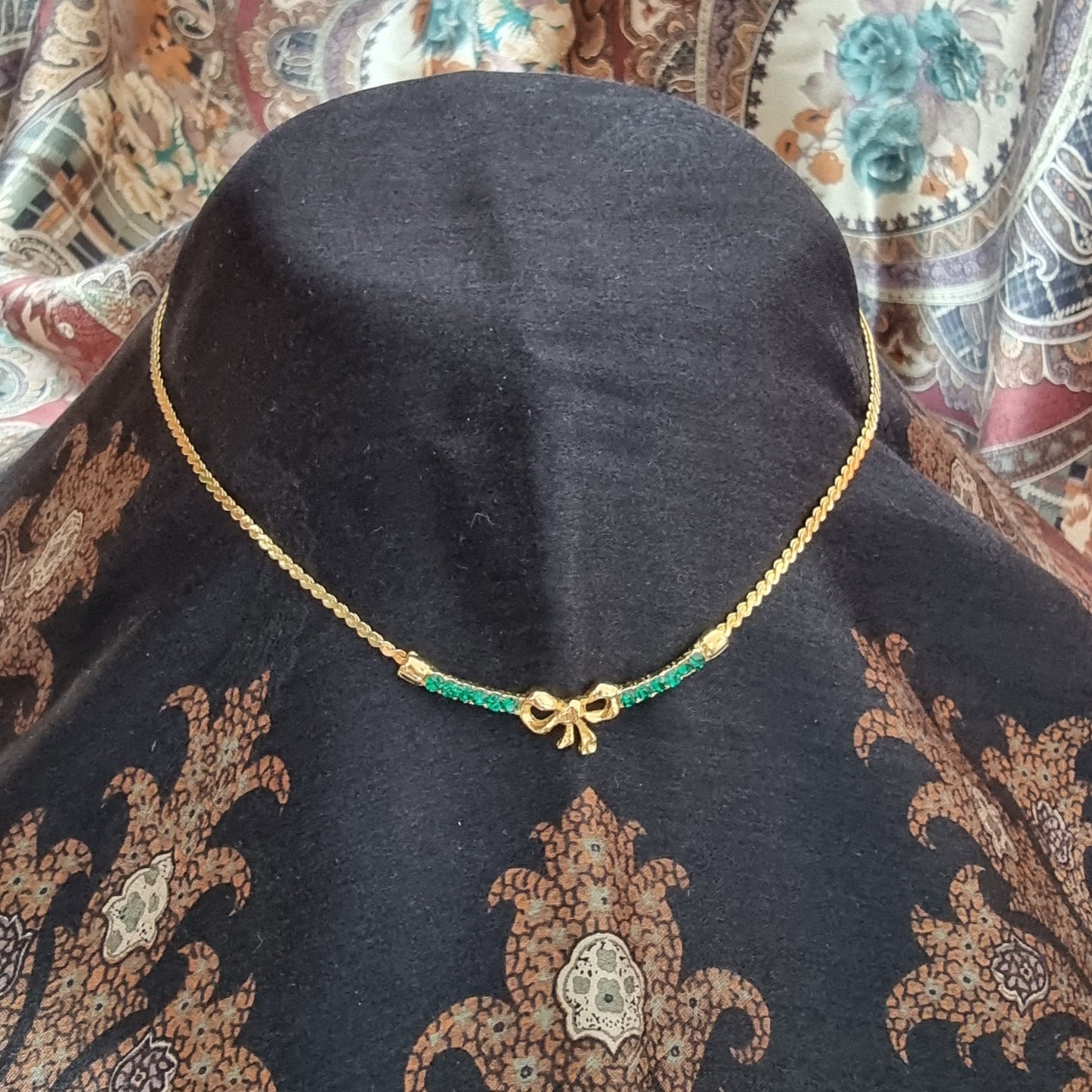 Necklace - Green Crystals Dainty Bow Necklace