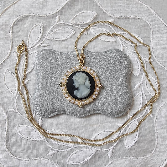 Necklace - Black and White Cameo with Pearls Pendant Necklace