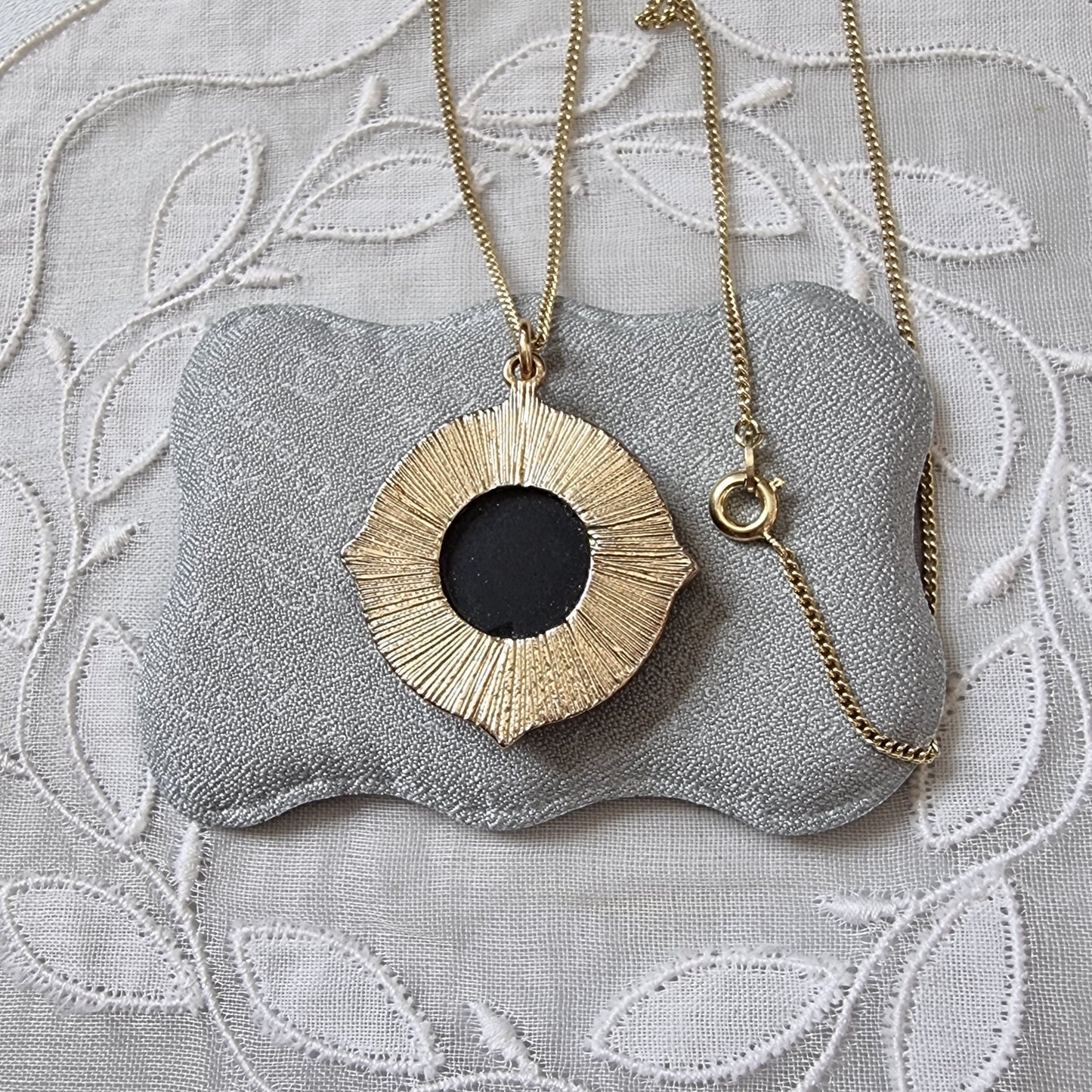 Necklace - Black and White Cameo with Pearls Pendant Necklace