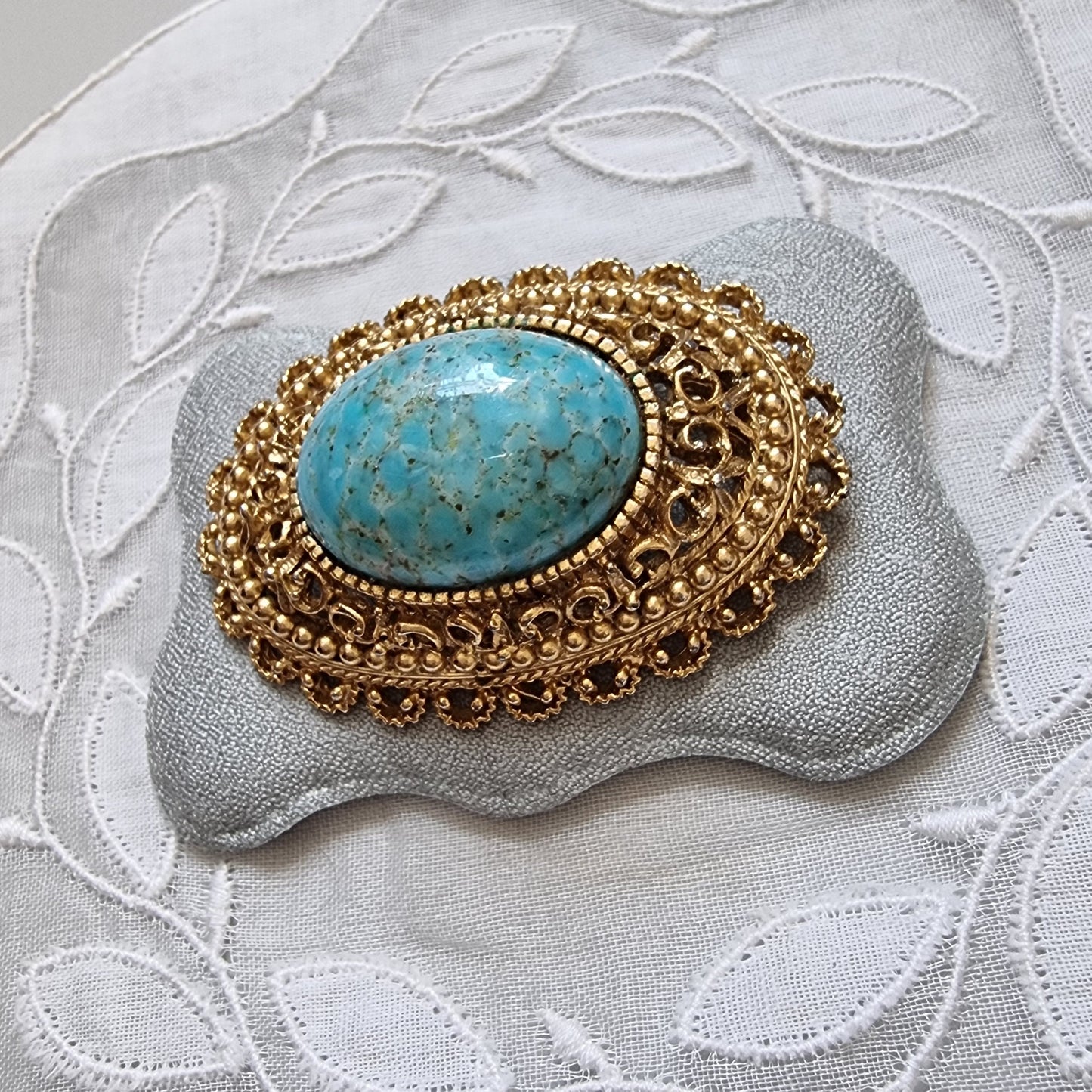 Brooch - Sphinx Gold Filigree Oval Turquoise Brooch