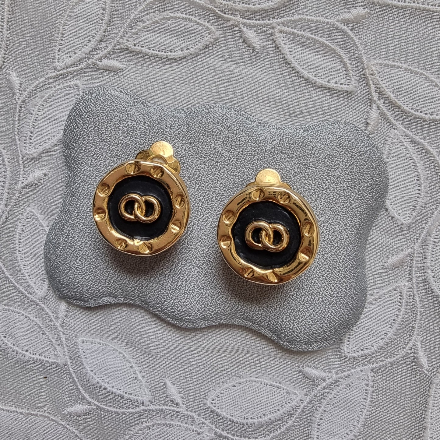 Clip on - Black Enamel Round Clip on Earrings