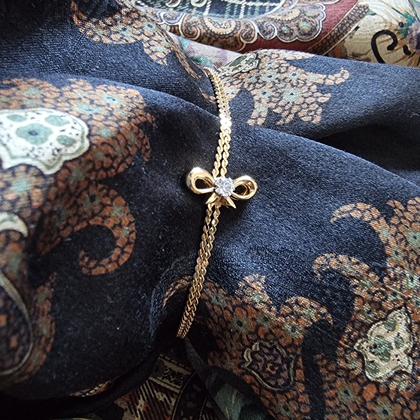 Bracelet - Thin Gold Bow Double Chain Bracelet