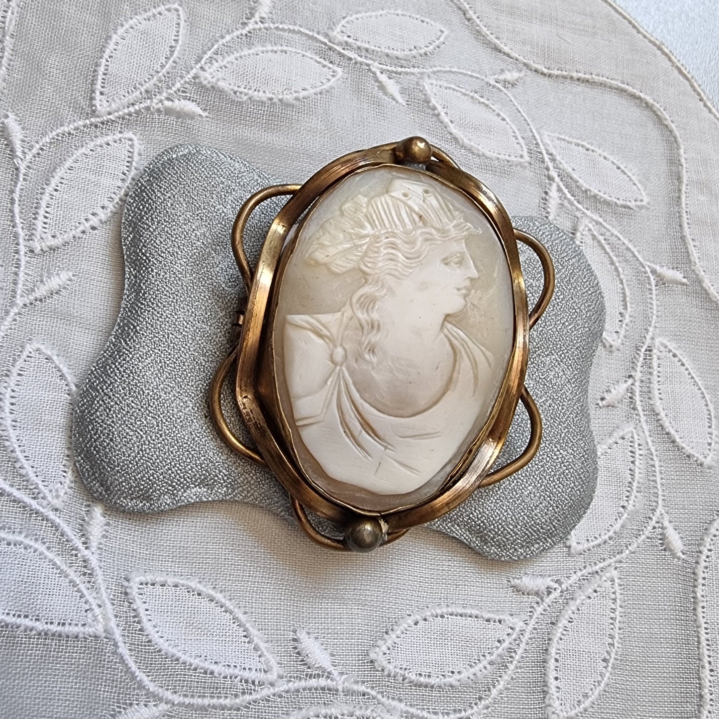 Brooch - Shell Cameo Brass Frame Brooch