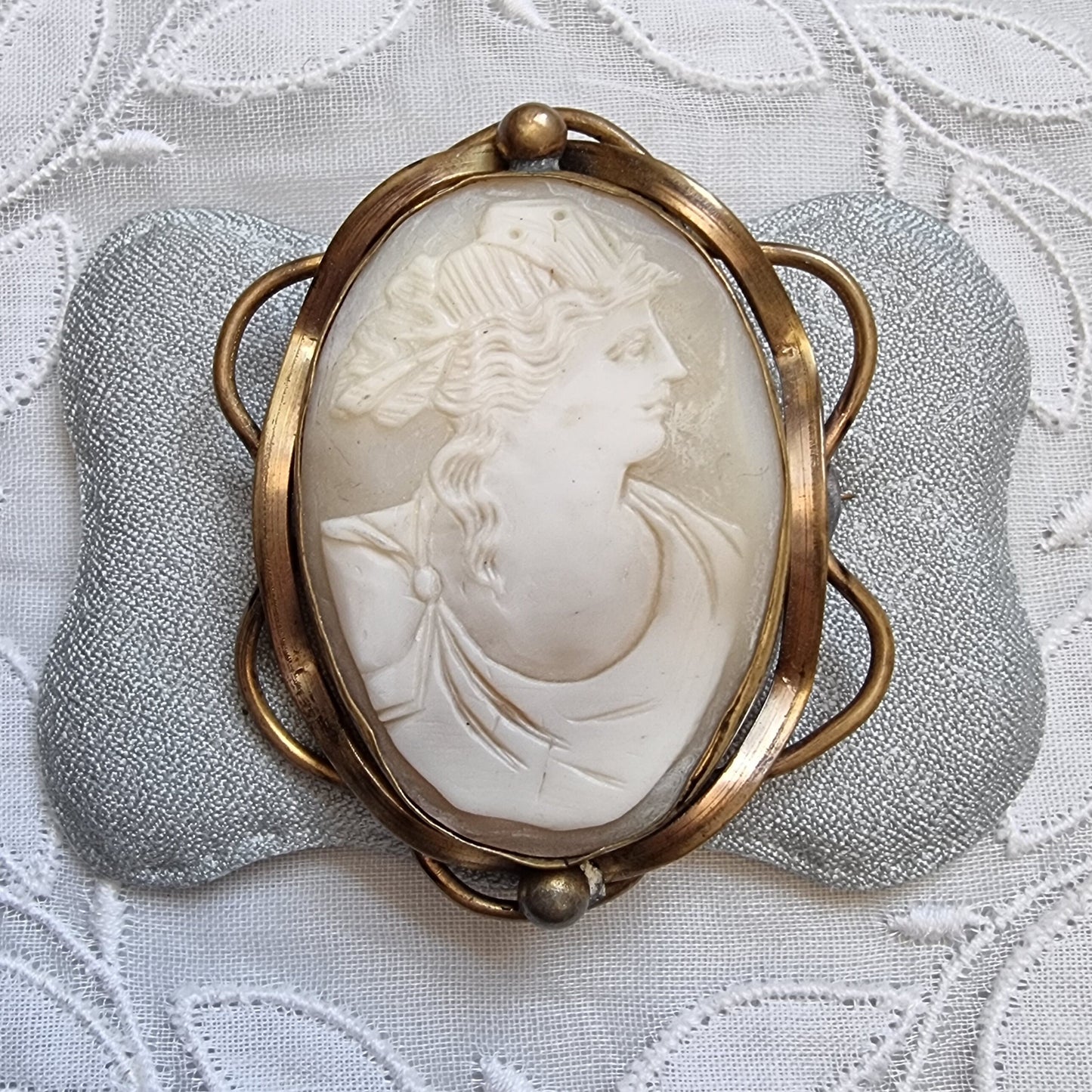 Brooch - Shell Cameo Brass Frame Brooch