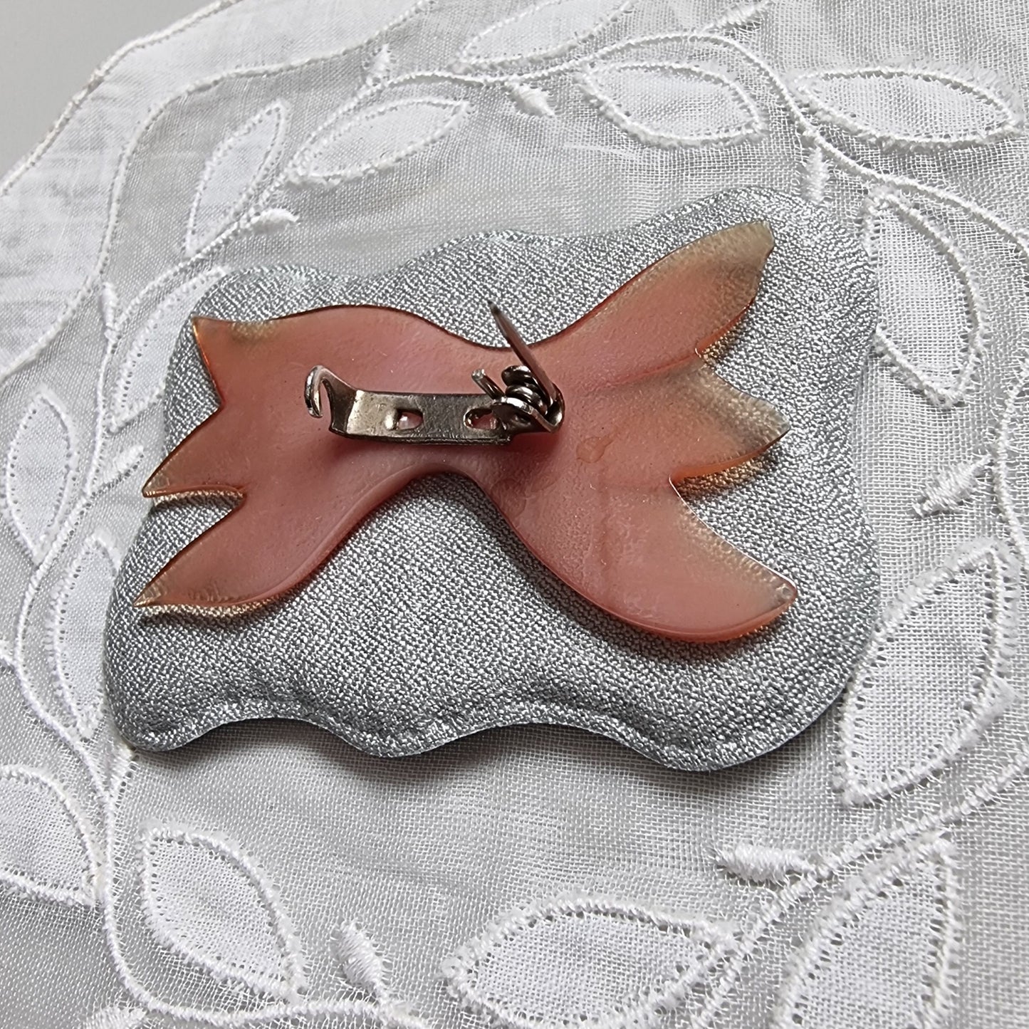 Brooch - Light Brown Old Plastic Bow Brooch