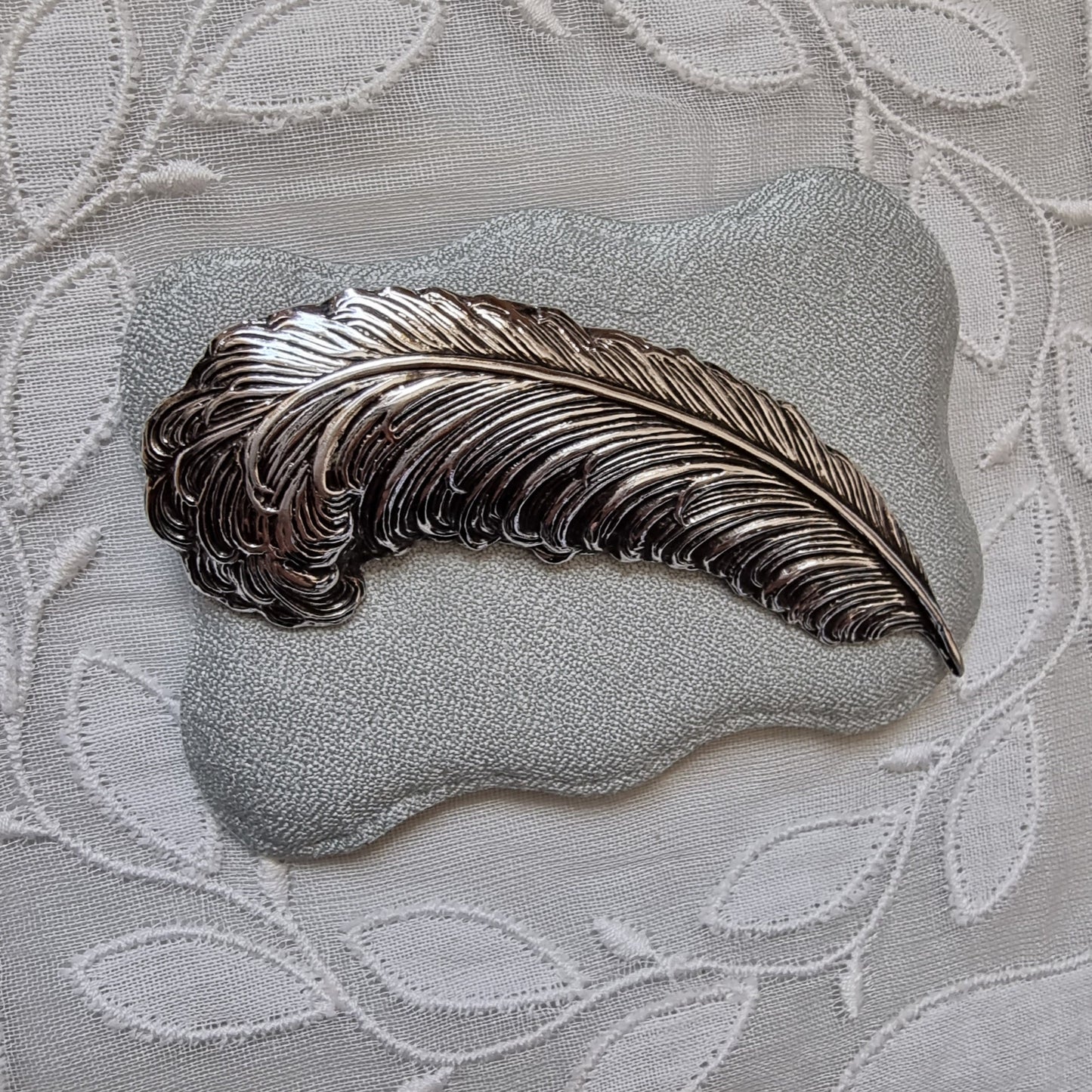 Brooch - Sarah Coventry Silver Feather Brooch