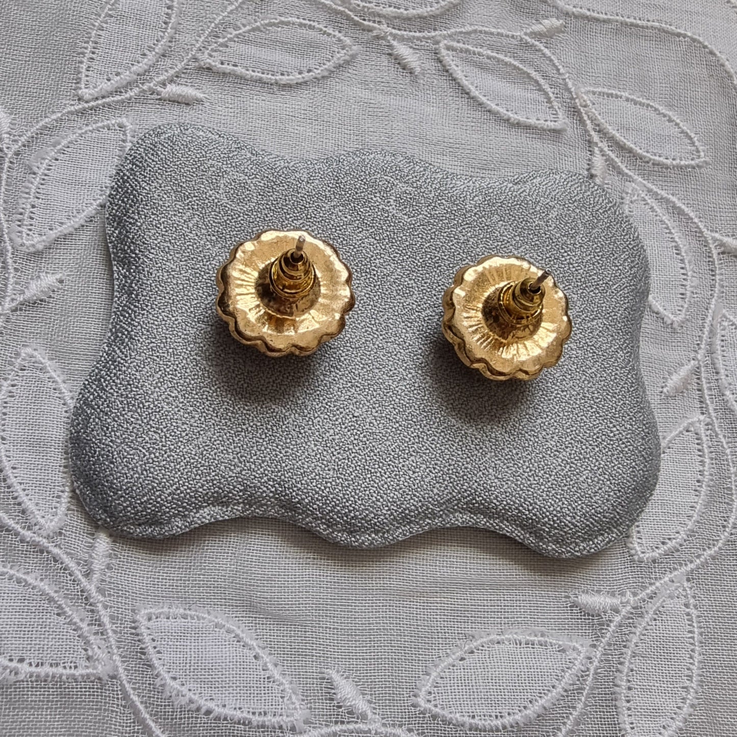 Posts - Round Pearl Crystal Halo Stud Earrings