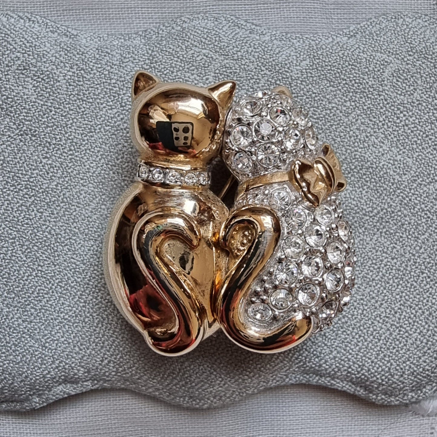 Brooch - Gold and Crystals Two Cats Brooch