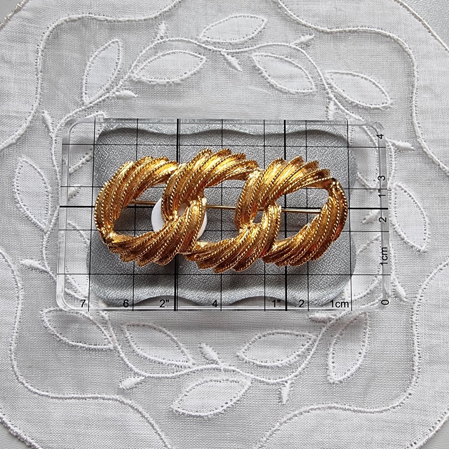 Brooch - Monet Gold Plait Chain Brooch