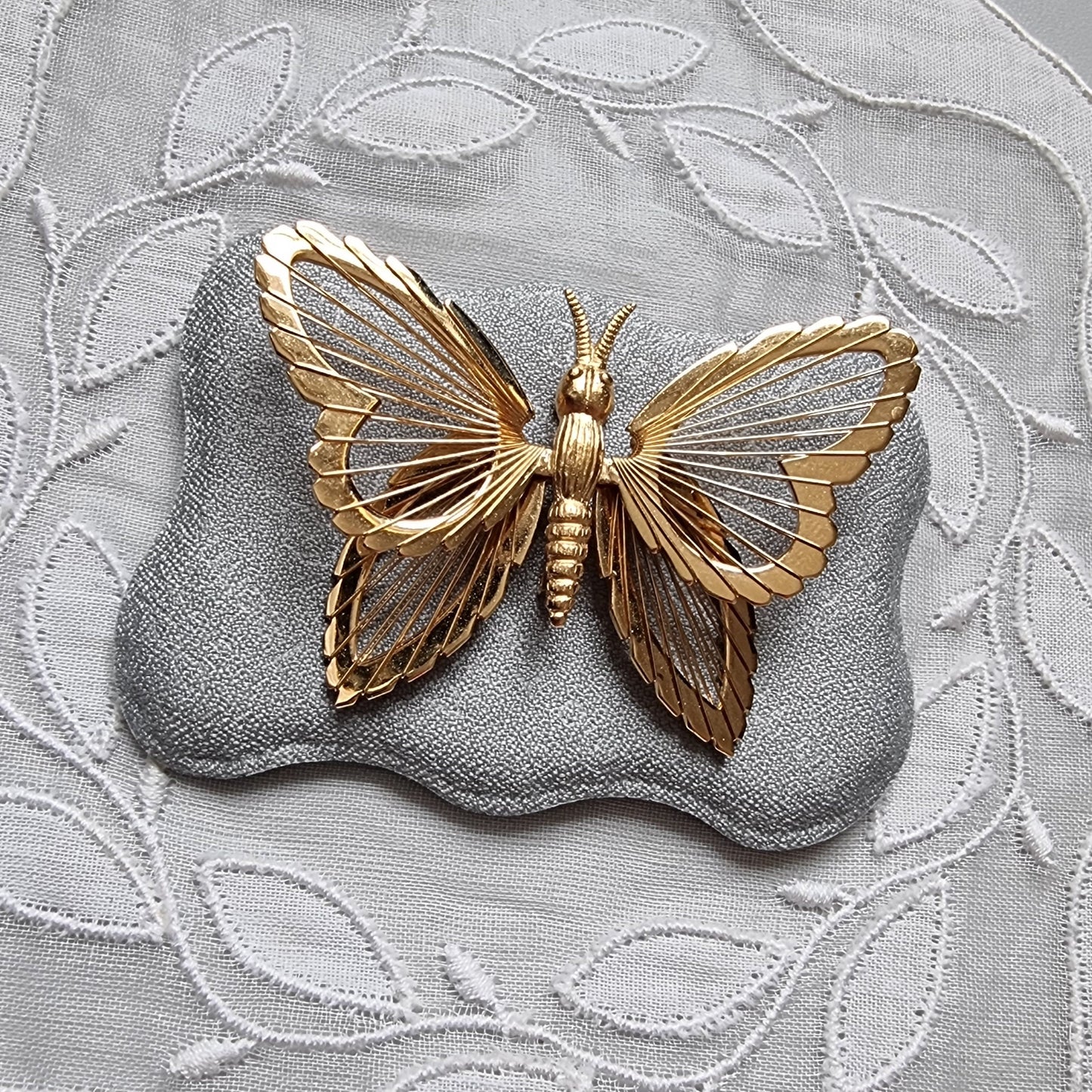 Brooch - Monet Gold Wire Butterfly Brooch