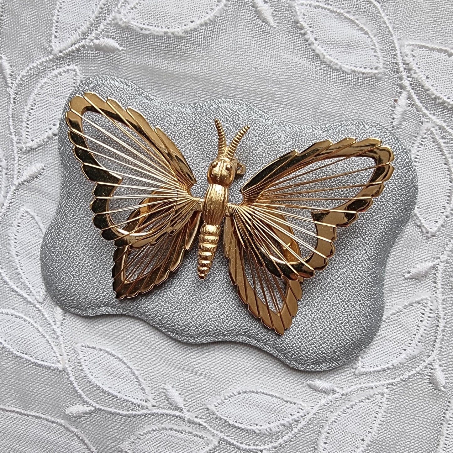 Brooch - Monet Gold Wire Butterfly Brooch