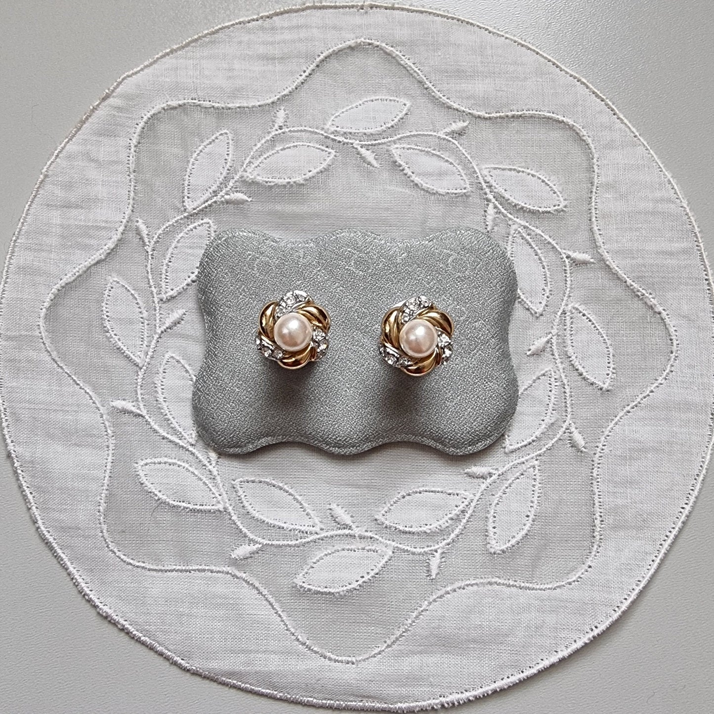 Posts - Gold and Crystals Swirl Pearl Stud Earrings