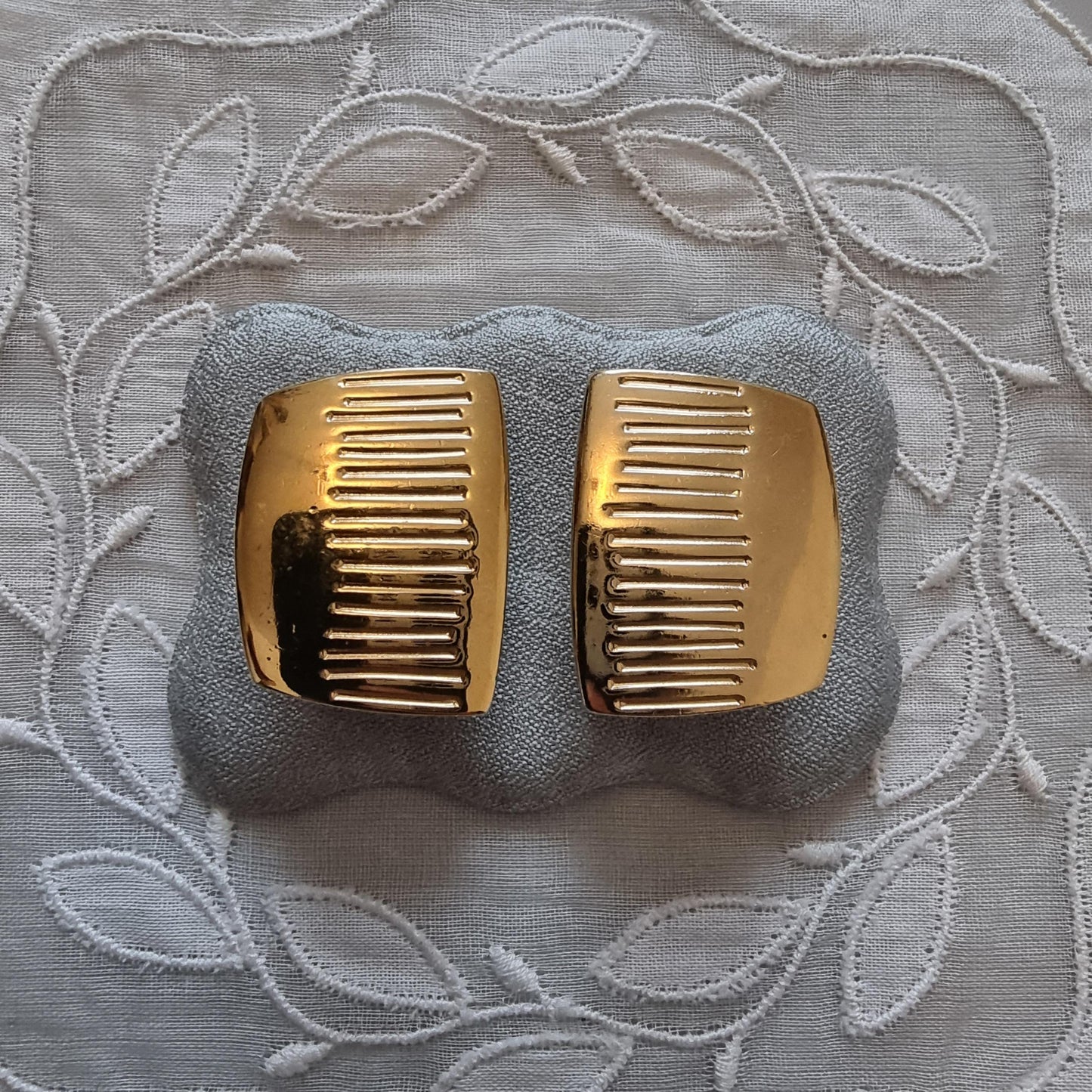 Posts - Bergdorf Goodman Gold Abstract Design Stud Earrings
