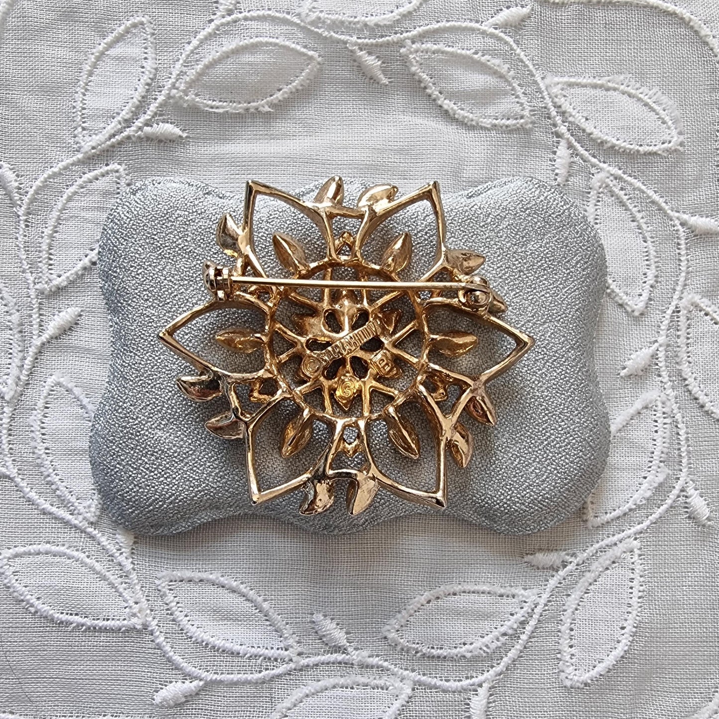 Brooch - Sarah Coventry Gold Flower Brooch