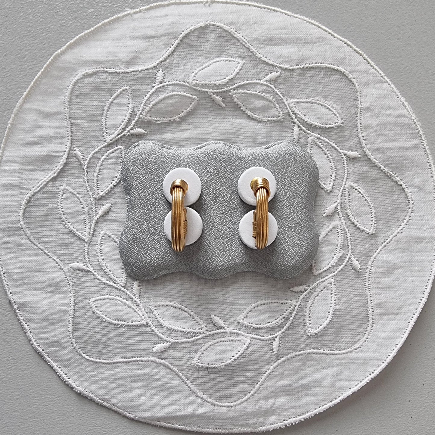 Posts - Small Gold Wires Hoop Earrings