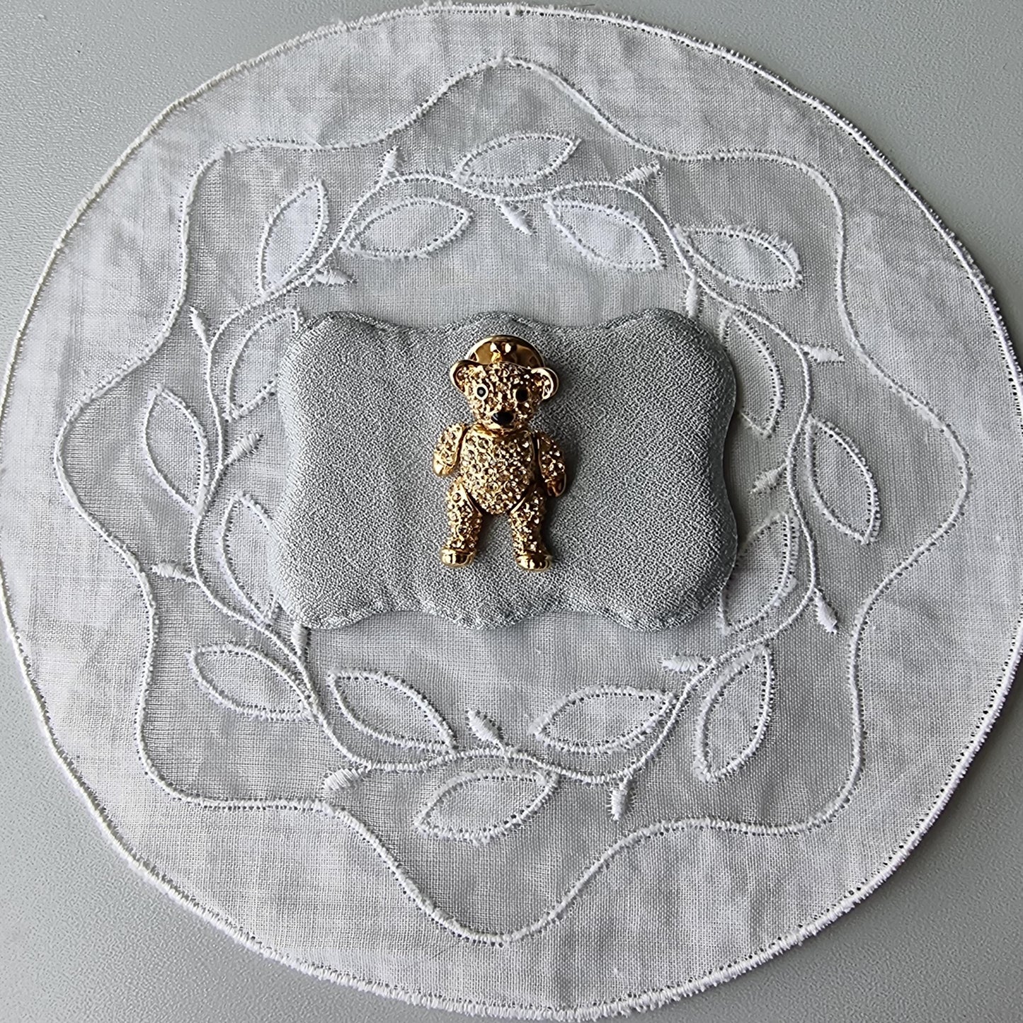 Pin - Articulated Sparkly Teddy Bear Pin Brooch