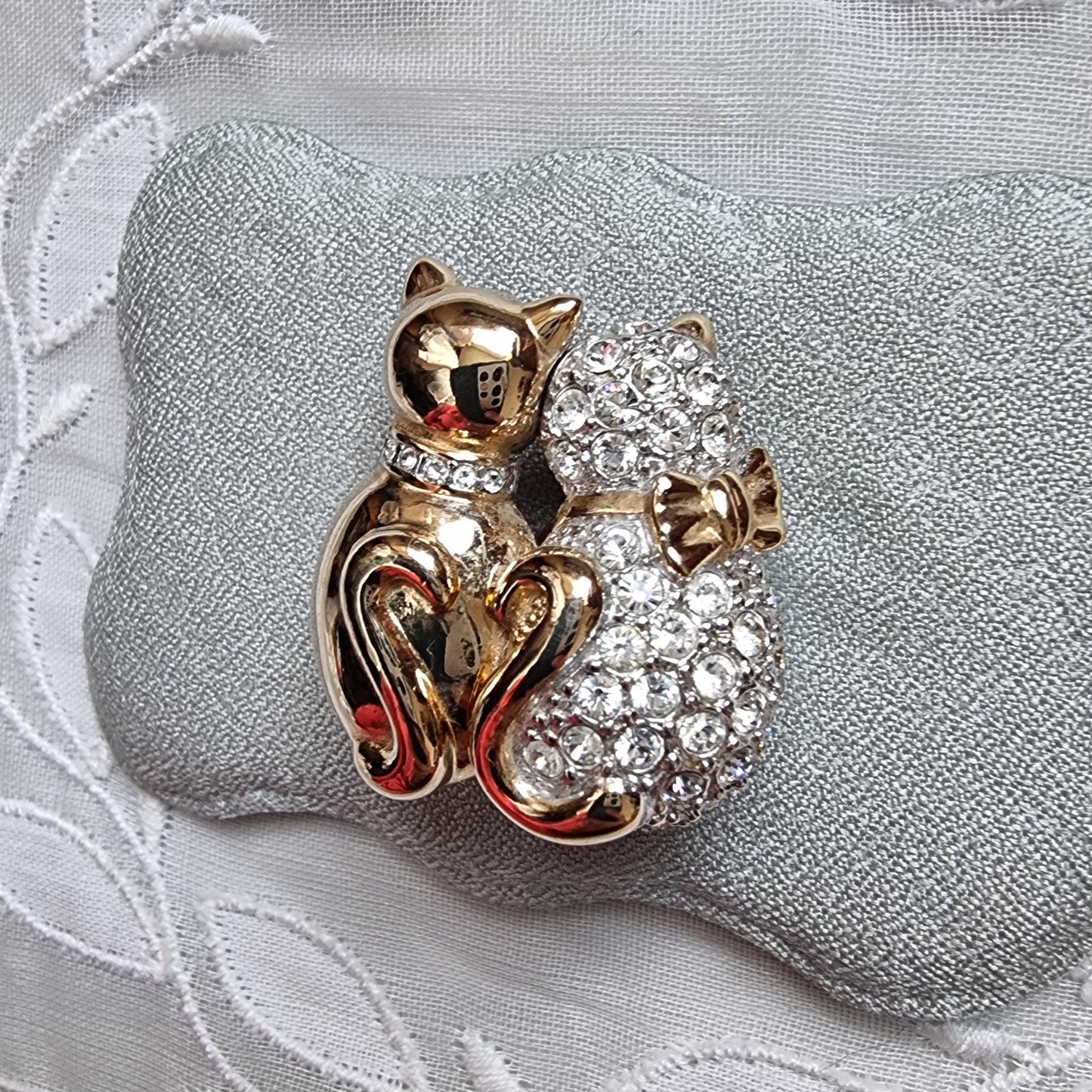 Brooch - Gold and Crystals Two Cats Brooch
