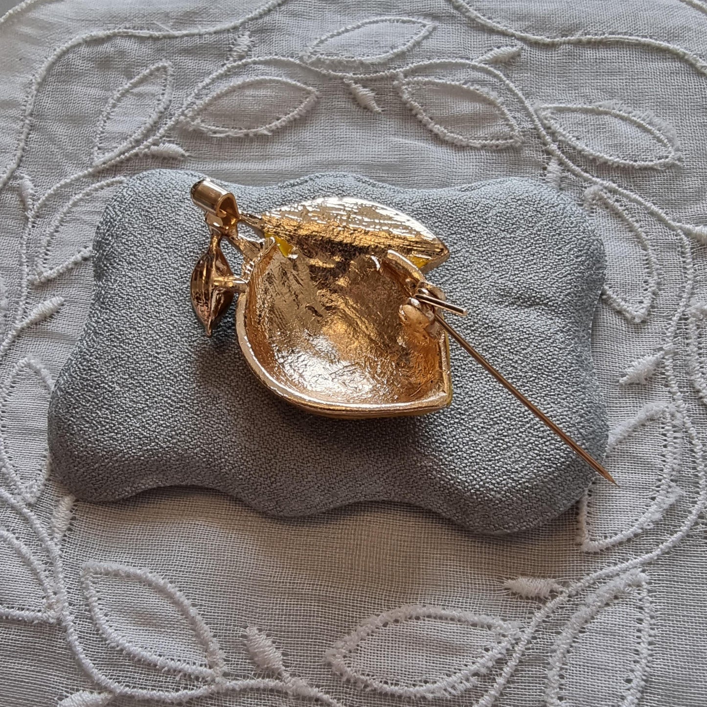 Brooch - Crystal Leaf Enamel Lemon Brooch