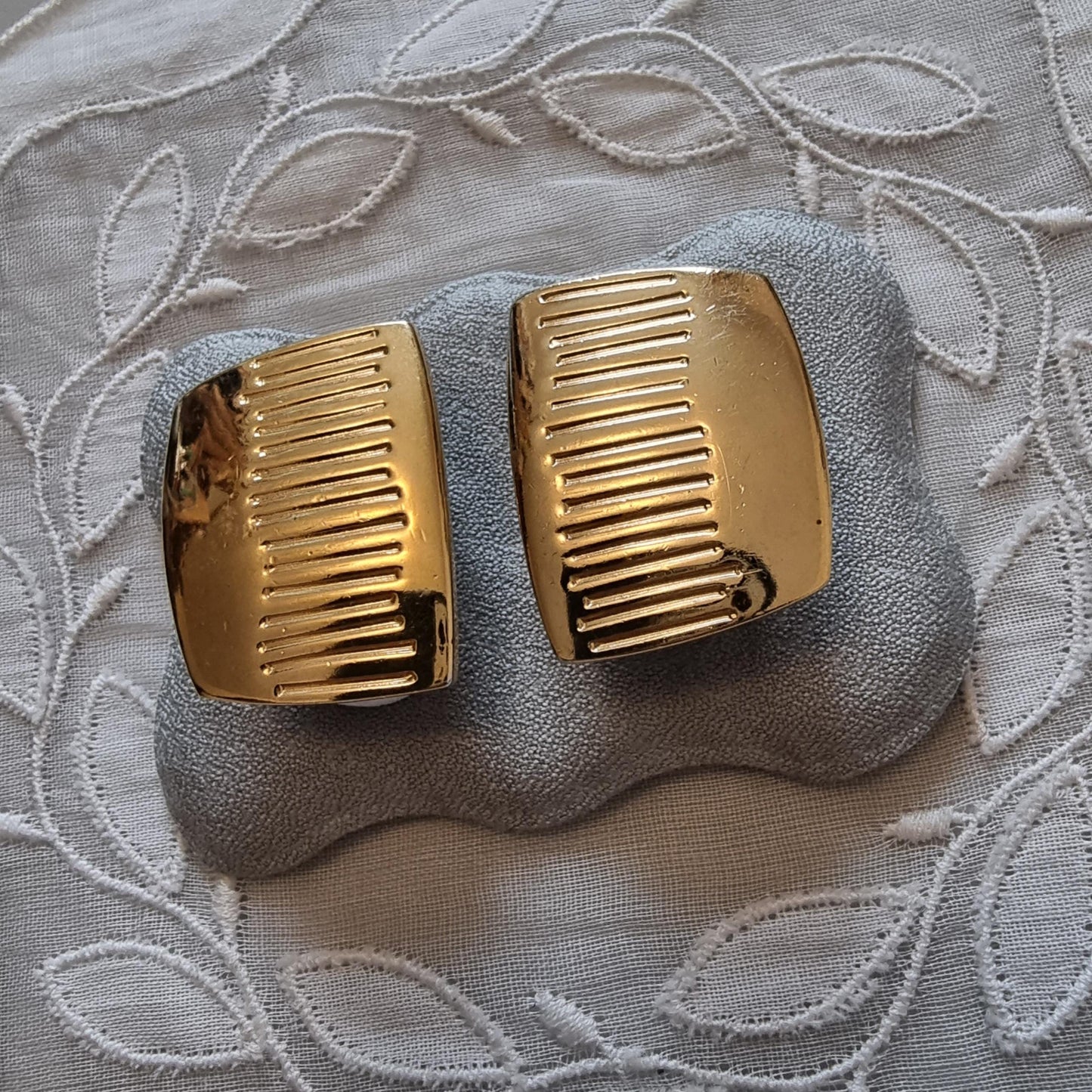 Posts - Bergdorf Goodman Gold Abstract Design Stud Earrings