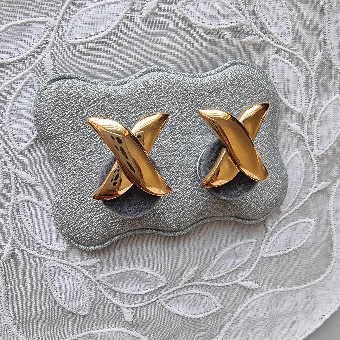 Posts - Gold Stylised Cross Stud Earrings