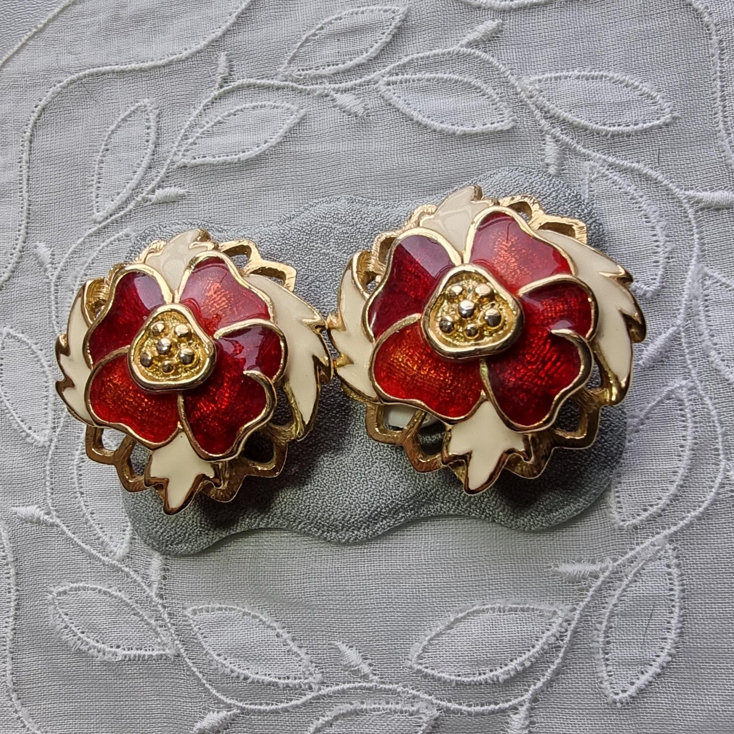 Clip on - Gold Red and White Enamel Flower Clip On Earrings