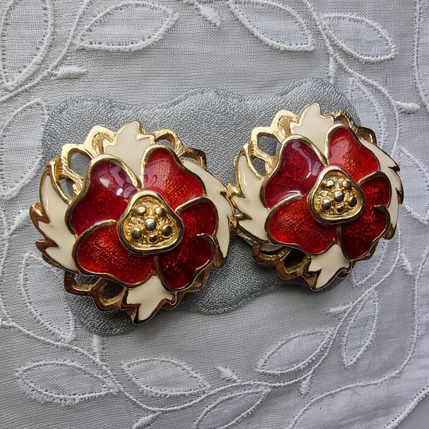 Clip on - Gold Red and White Enamel Flower Clip On Earrings