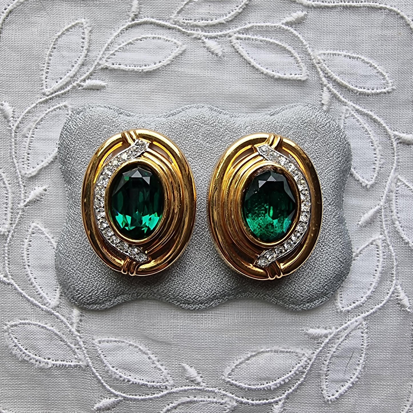 Clip on - Lanvin Oval Green and Clear Crystals Clip On Earrings