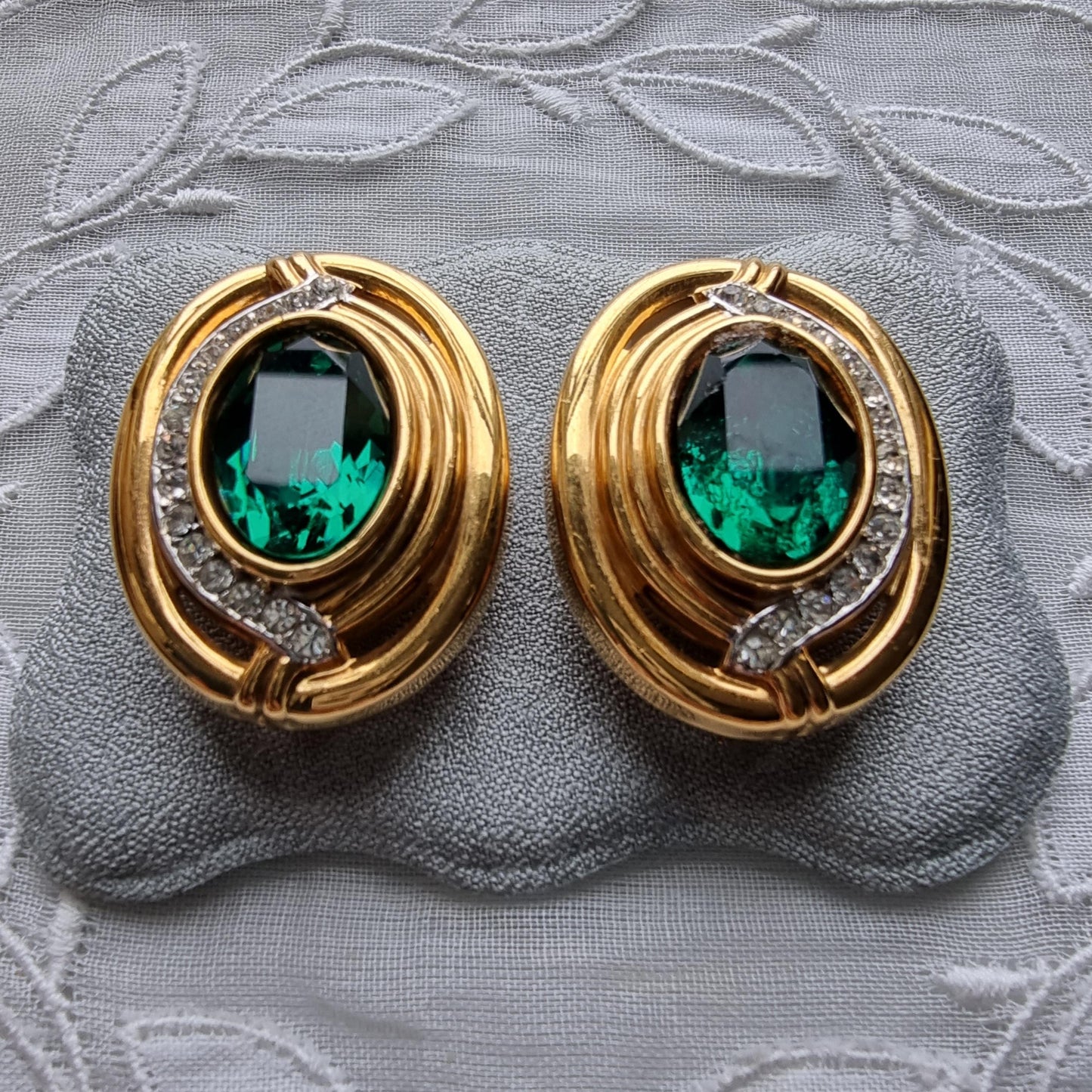 Clip on - Lanvin Oval Green and Clear Crystals Clip On Earrings