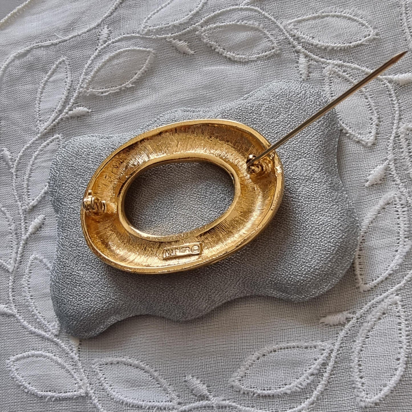 Brooch - Napier Oval Brushed Gold Twist Brooch