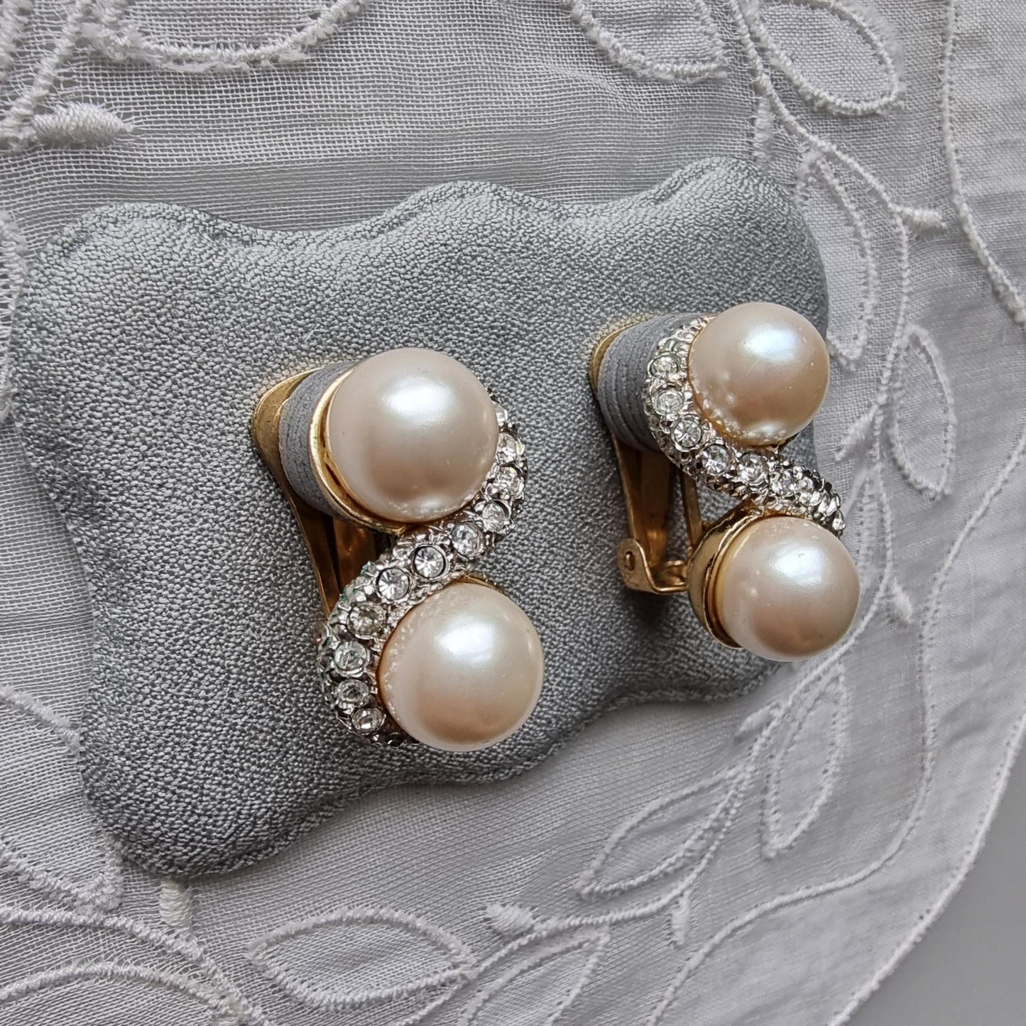 Clip on - Cascio Pearls and Crystals Swirl Clip on Earrings