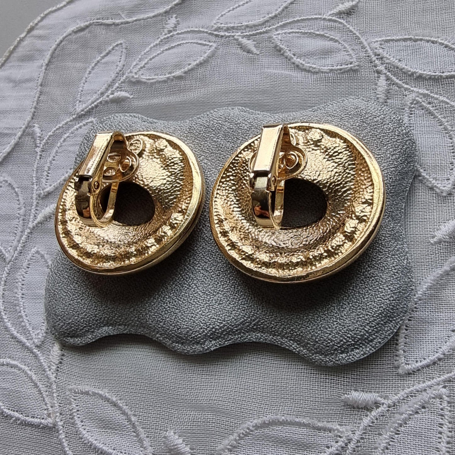 Clip on - Bergdorf Goodman Brown Enamel and Crystals Round Clip On Earrings