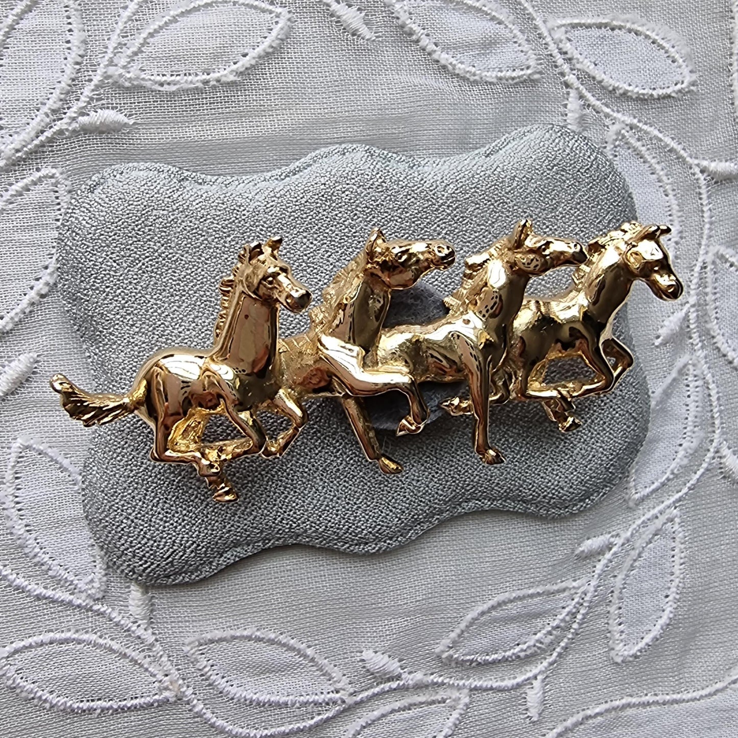 Brooch - Gold Four Horses Brooch
