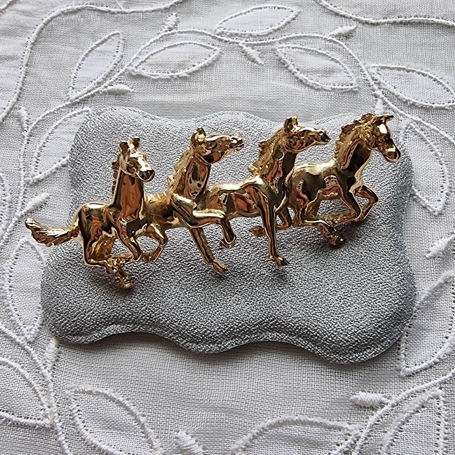 Brooch - Gold Four Horses Brooch