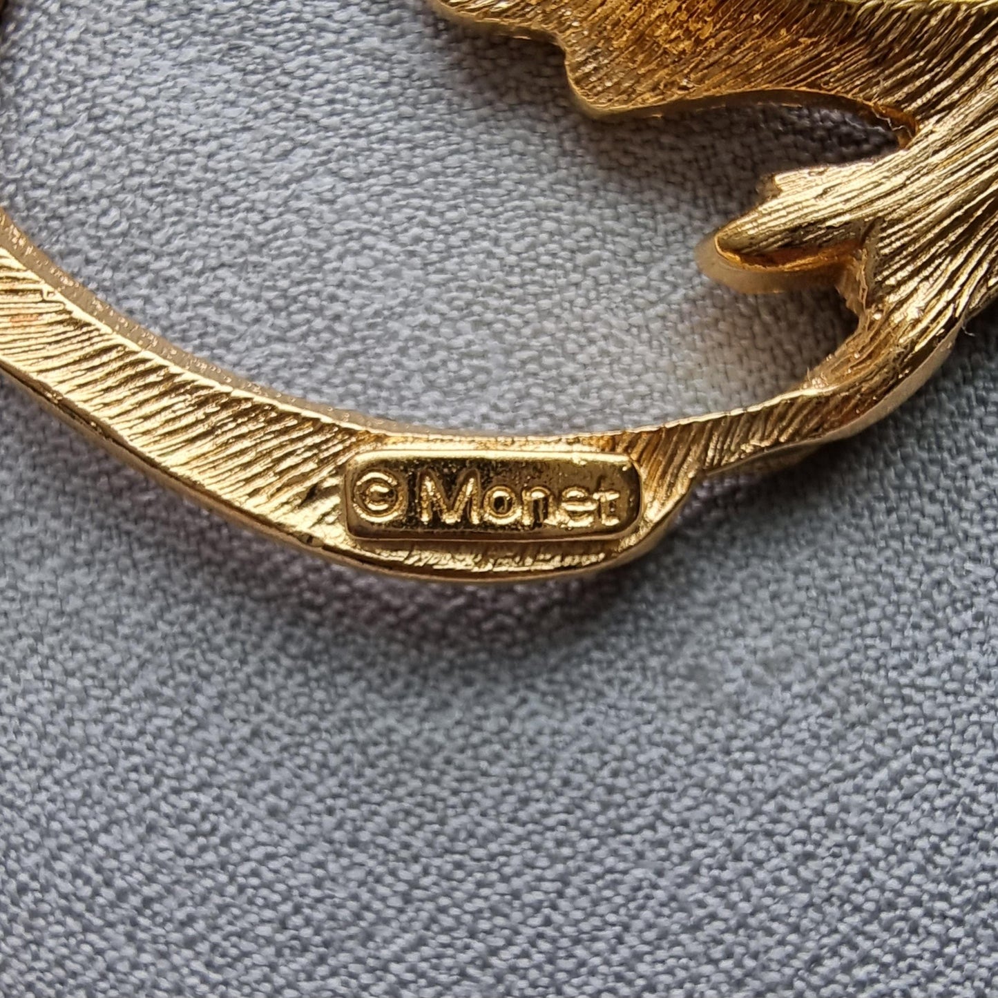 Brooch - Monet Gold Round Leaf Brooch