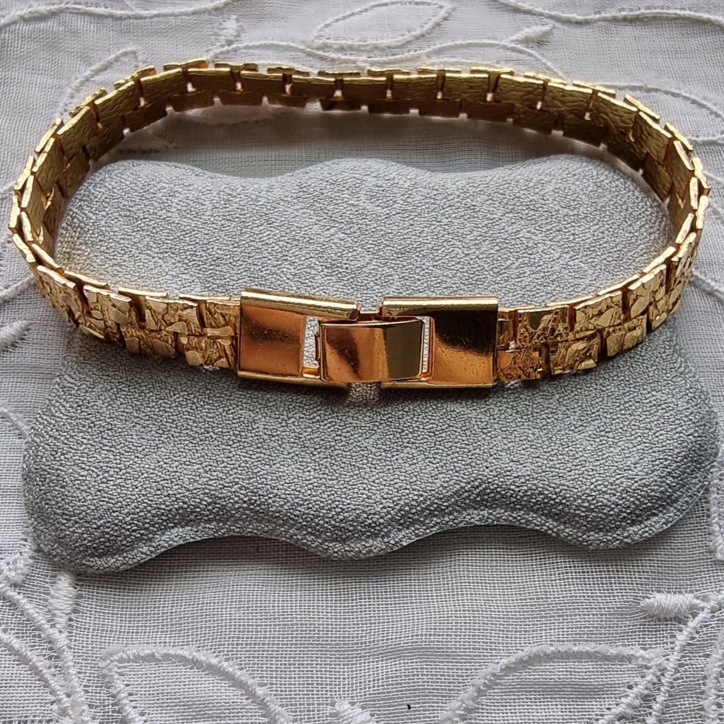 Bracelet - Gold Textured Flat Chain Bracelet