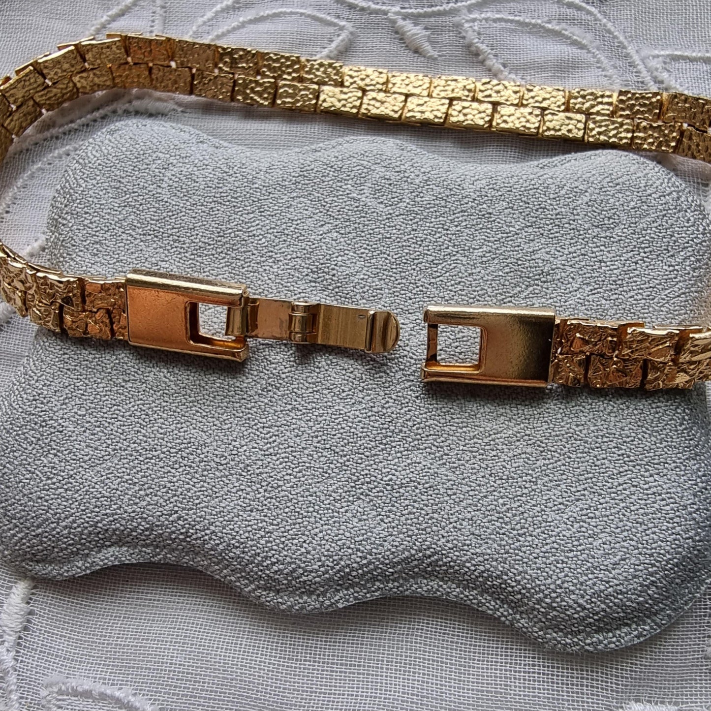 Bracelet - Gold Textured Flat Chain Bracelet