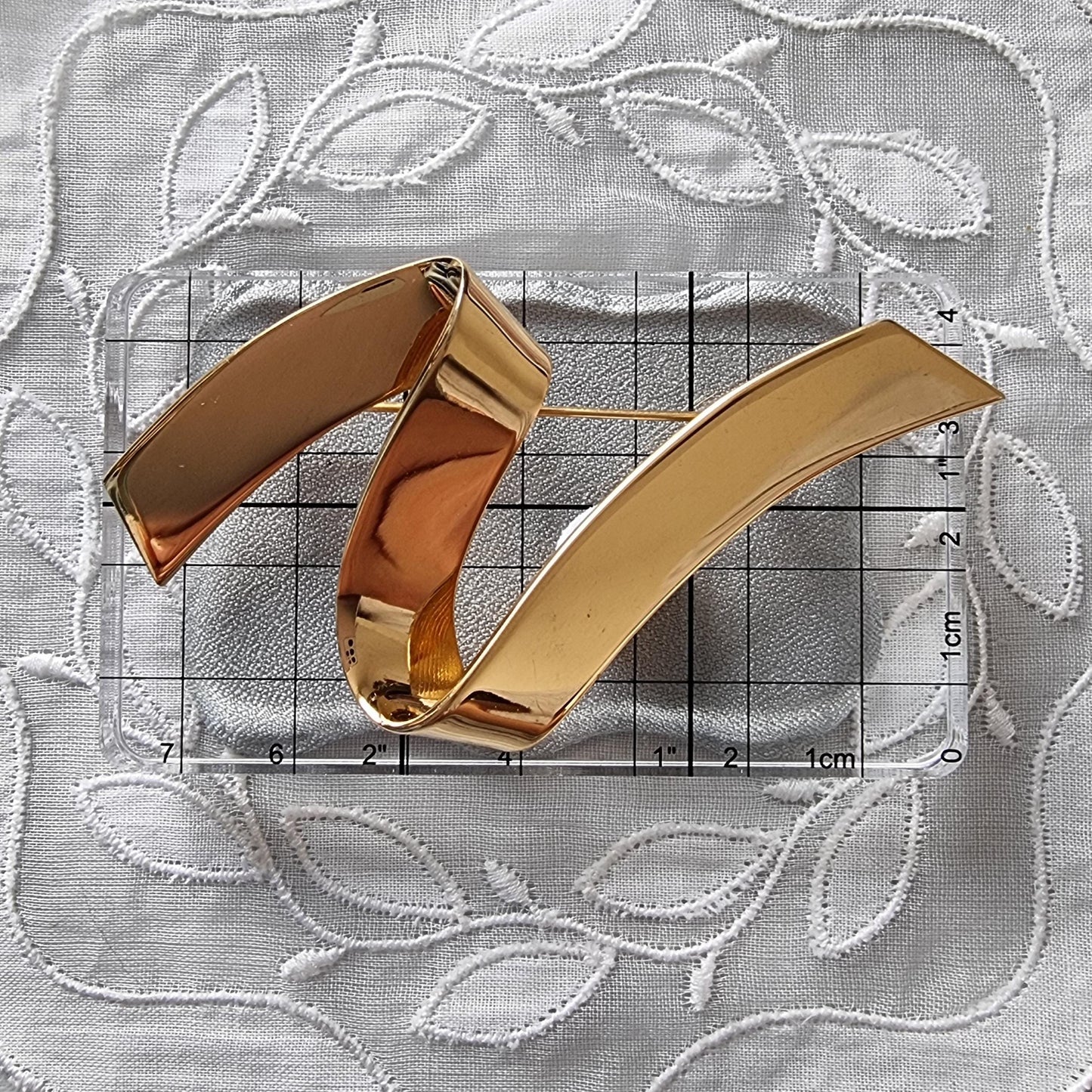 Brooch - Monet Gold Ribbon Brooch