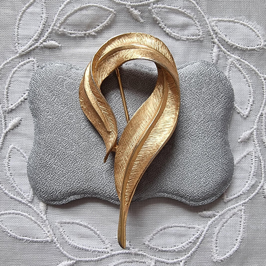 Brooch - Sarah Coventry Gold Feather Brooch