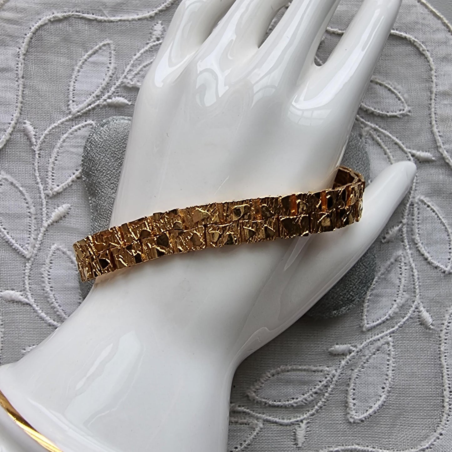 Bracelet - Gold Textured Flat Chain Bracelet
