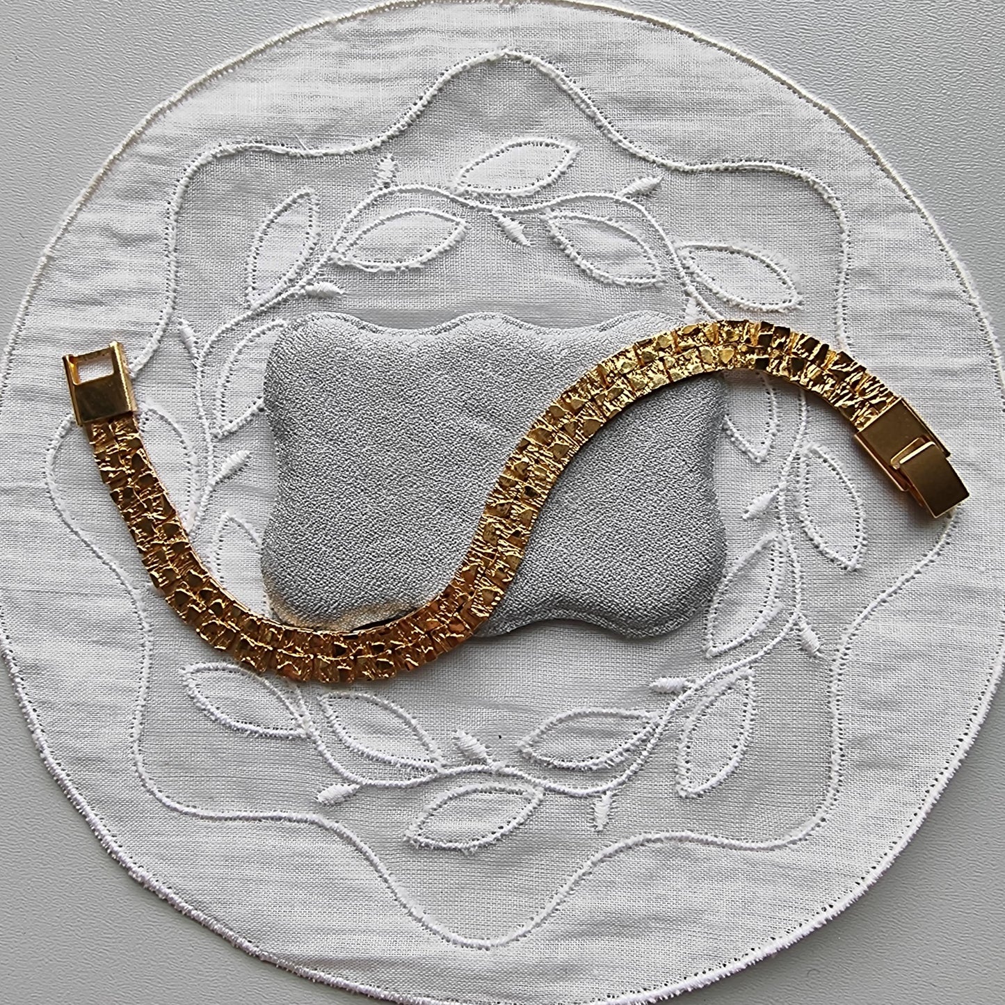 Bracelet - Gold Textured Flat Chain Bracelet